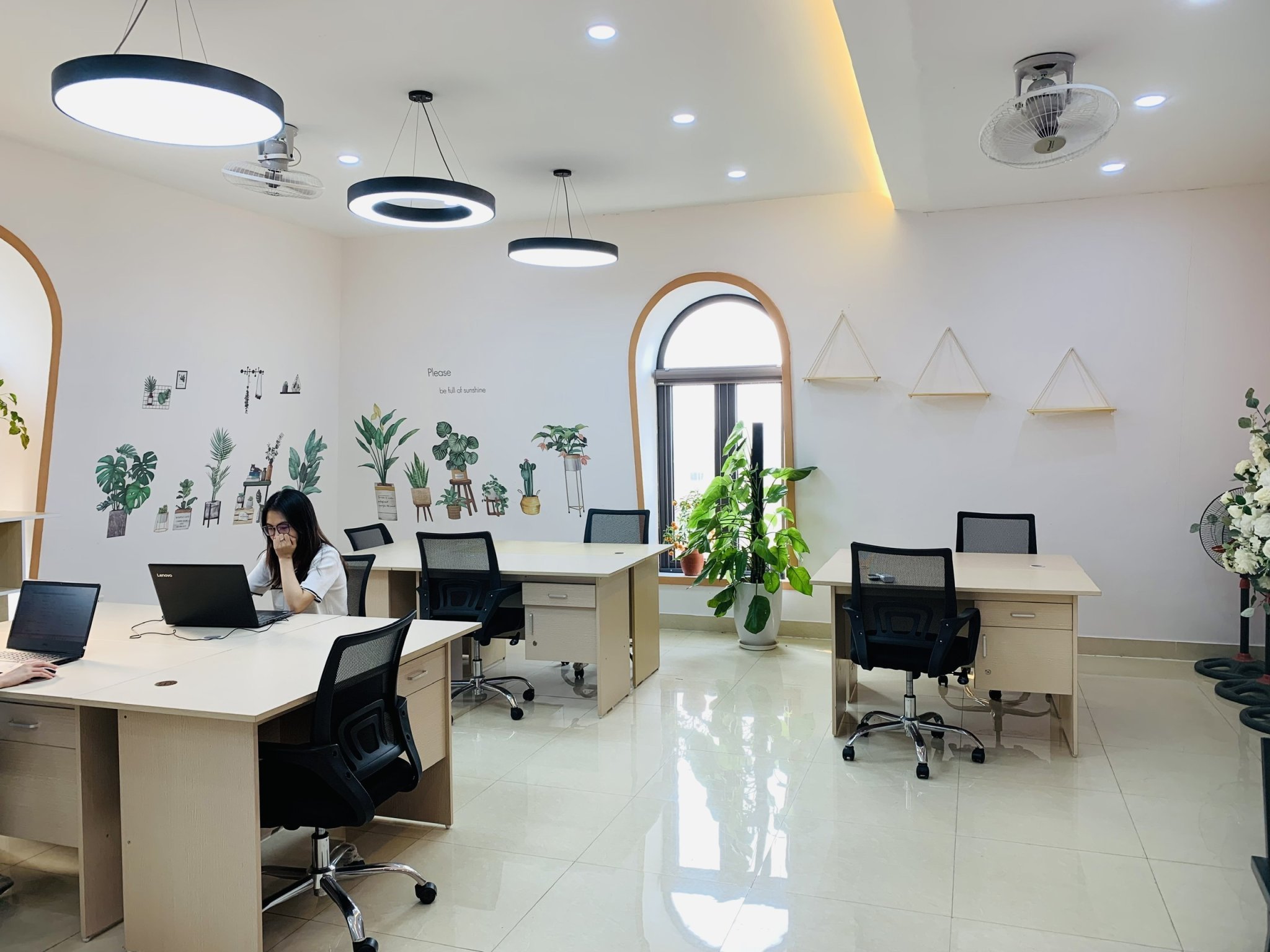 CHO THUÊ CHỖ NGỒI LÀM VIỆC TẠI DƯƠNG NỘI- HÀ NỘI